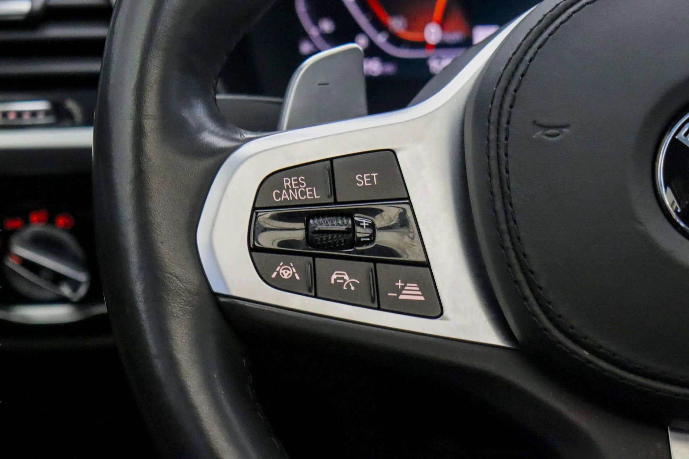 Used 2020 BMW X4 xDrive30i w/ Executive Package image 22