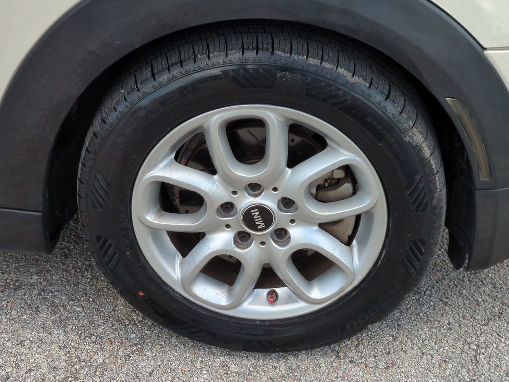 Used 2016 MINI Cooper S image 9