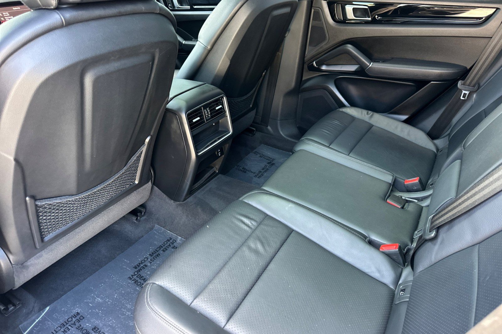 Certified 2023 Porsche Cayenne AWD/4WD image 13