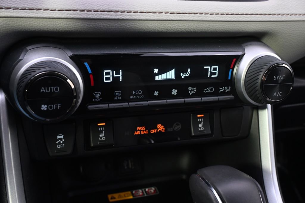 Used 2023 Toyota RAV4 XLE Premium image 30