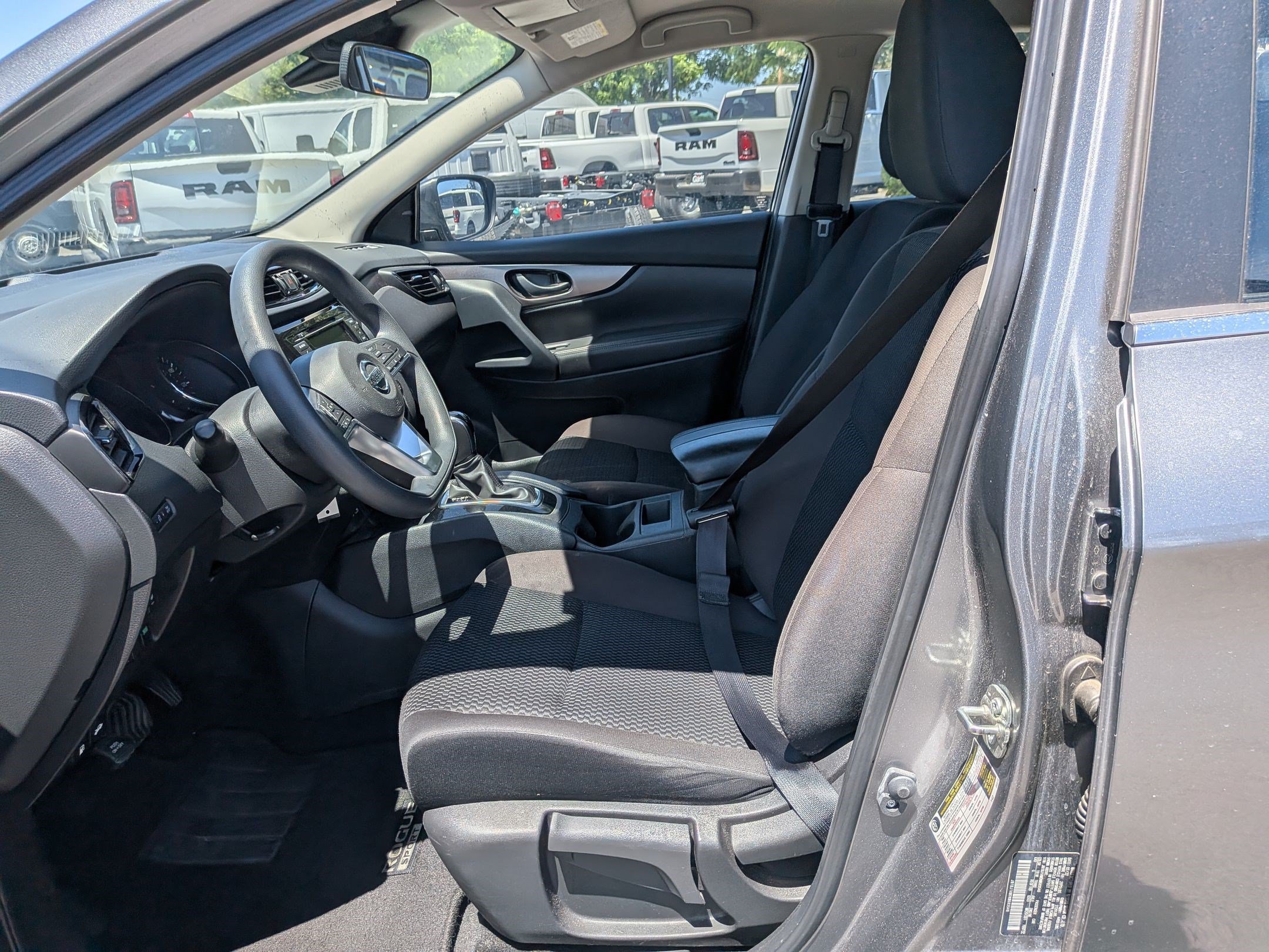 Used 2022 Nissan Rogue Sport S AWD/4WD image 25