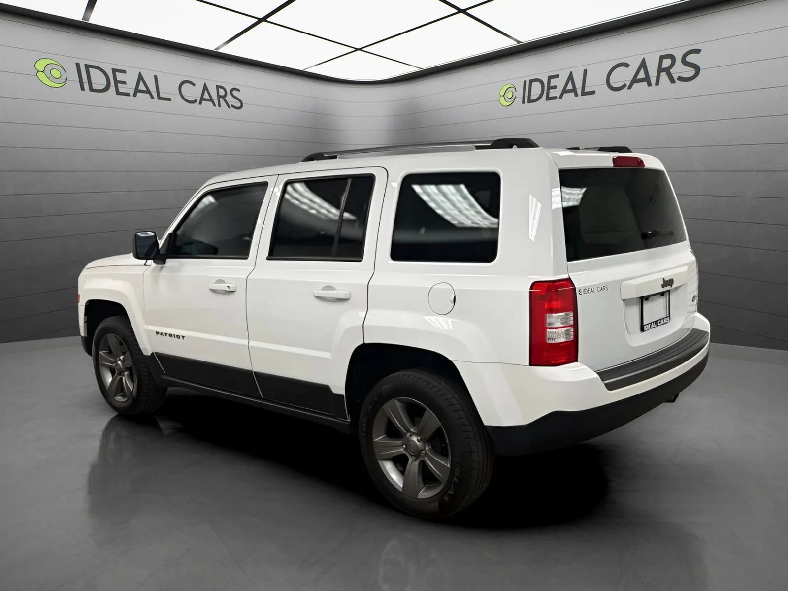 Used 2016 Jeep Patriot Sport w/ Power Value Group FWD image 7