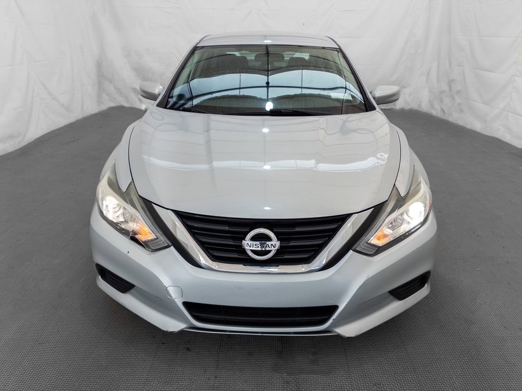 Used 2017 Nissan Altima 2.5 S w/ Power Driver Seat Package image 2