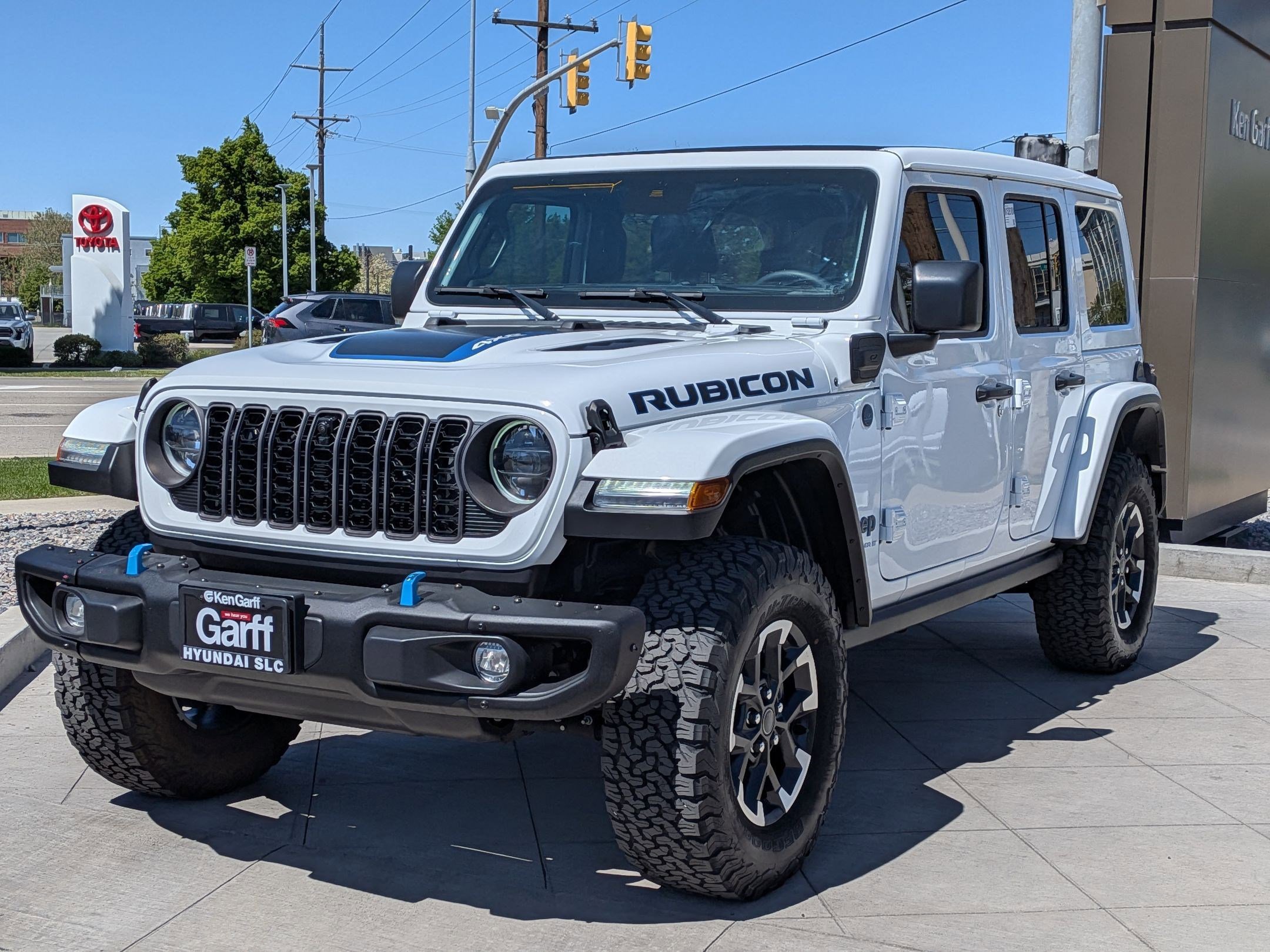 Used 2024 Jeep Wrangler Unlimited Rubicon 4xe AWD/4WD image 10
