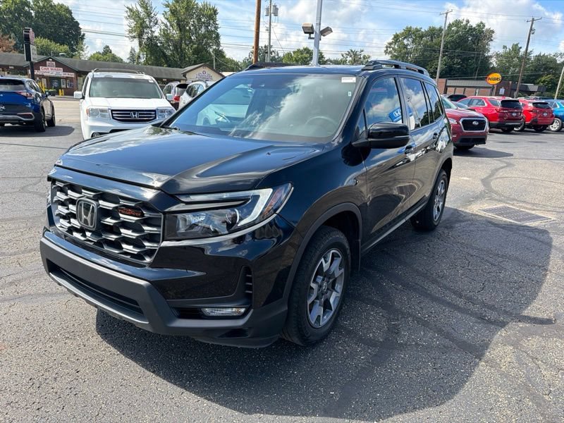 Used 2023 Honda Passport TrailSport image 3
