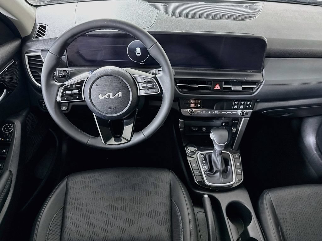 Used 2024 Kia Seltos EX AWD/4WD image 4