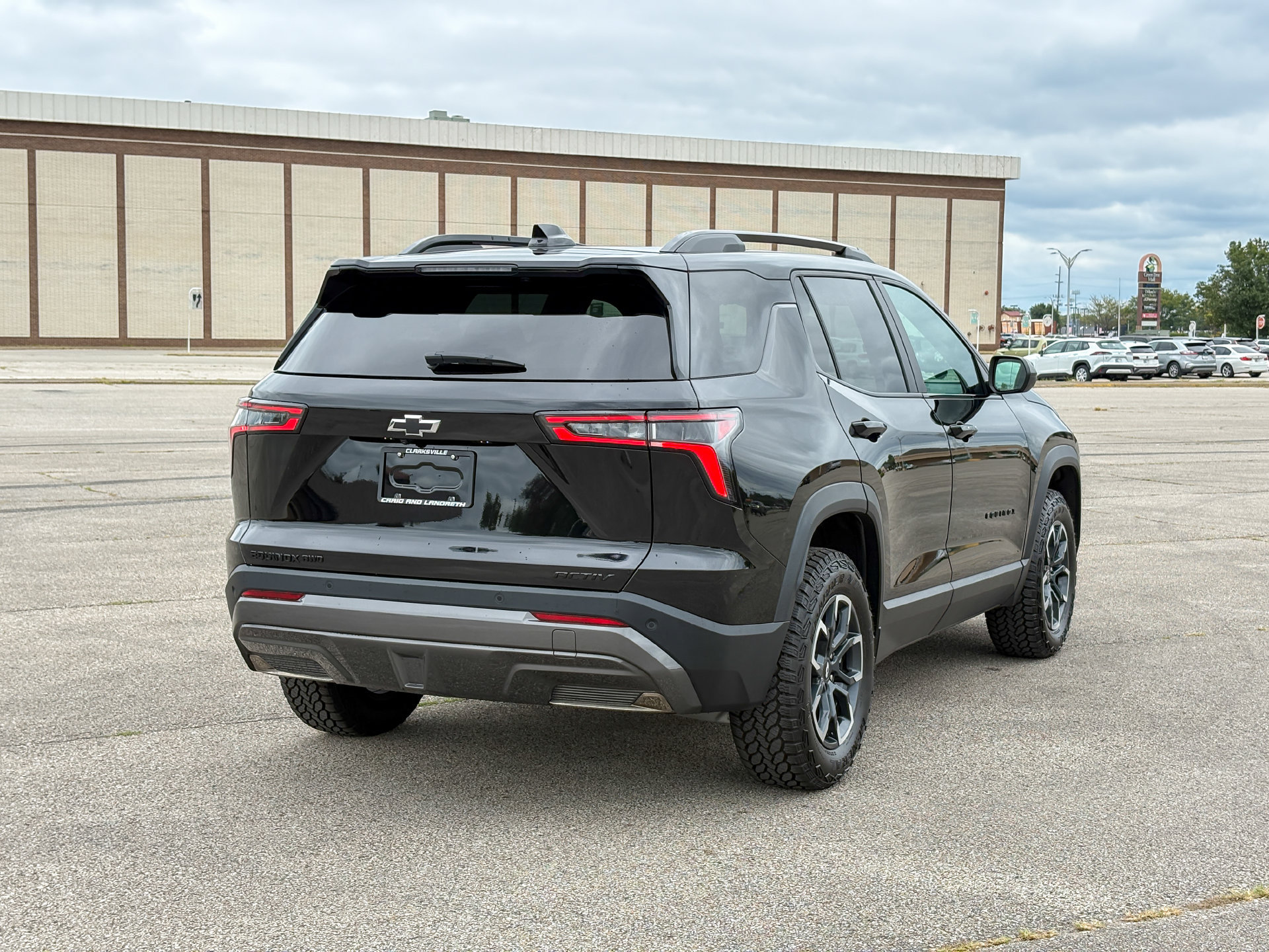 Used 2026 Chevrolet Equinox ACTIV AWD/4WD image 11