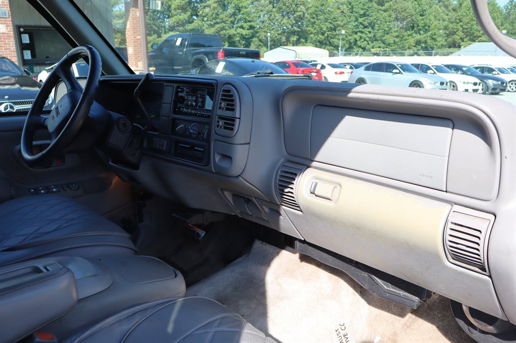 Used 1999 GMC Yukon 4WD 4-Door w/ Marketing Opt Pkg 5 image 23