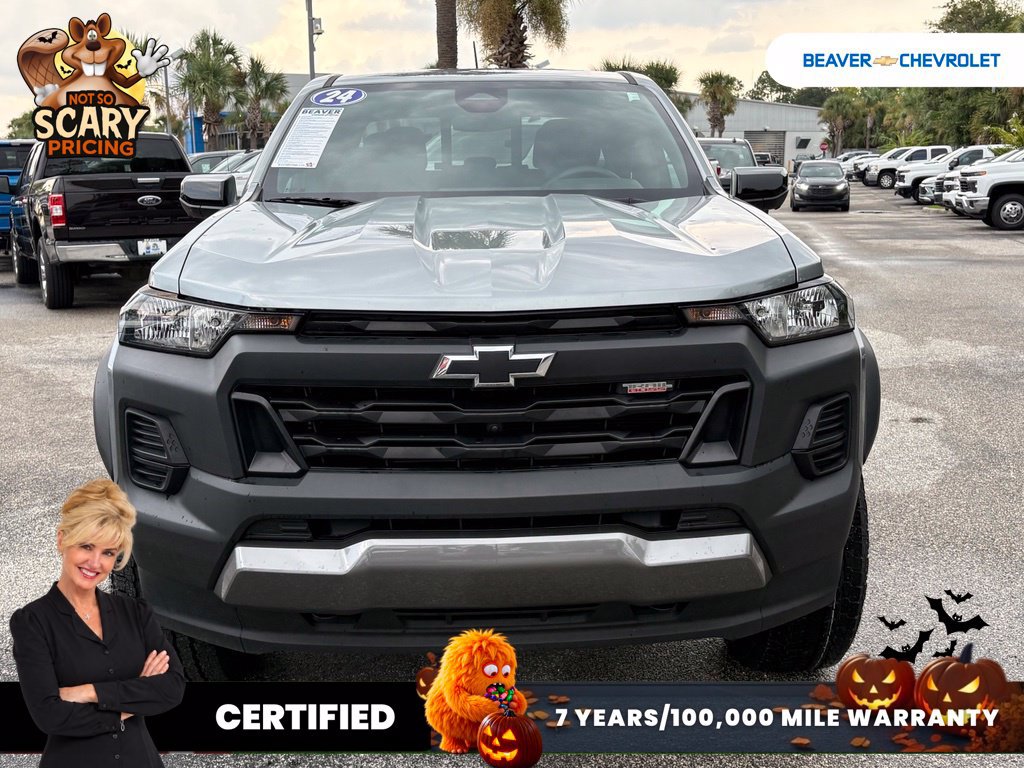 Used 2024 Chevrolet Colorado Trail Boss w/ Technology Package AWD/4WD image 3