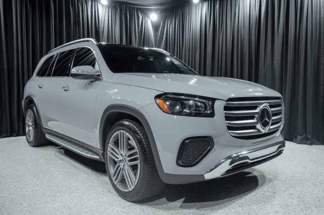 Certified 2026 Mercedes-Benz GLS 450 4MATIC image 3