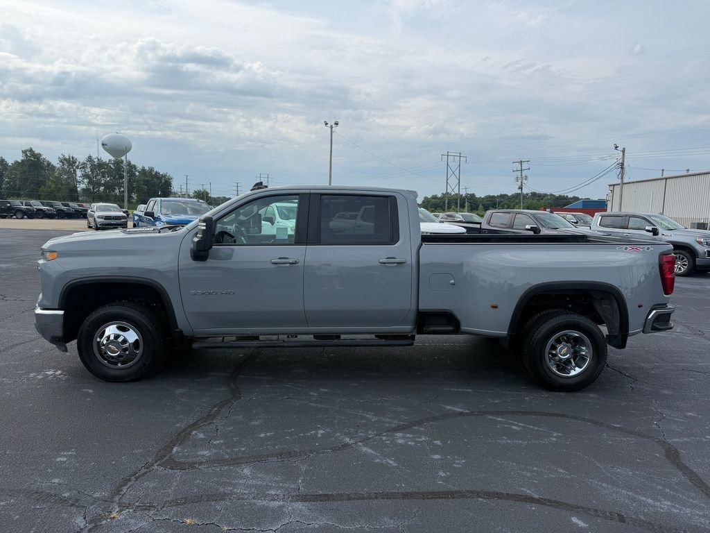 Used 2024 Chevrolet Silverado 3500 LT w/ Safety Package AWD/4WD image 43