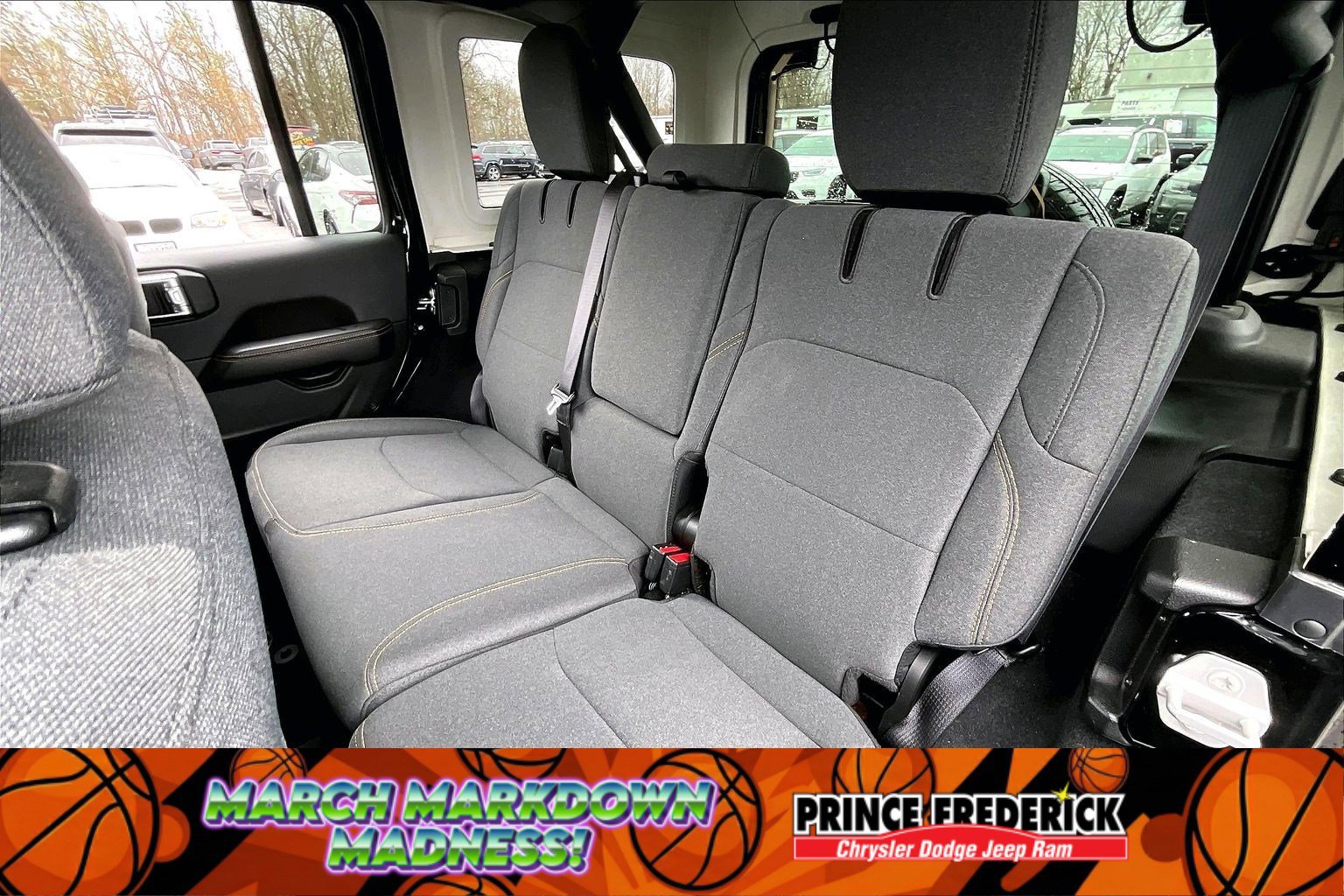 Used 2025 Jeep Wrangler Sahara w/ Safety Group image 21