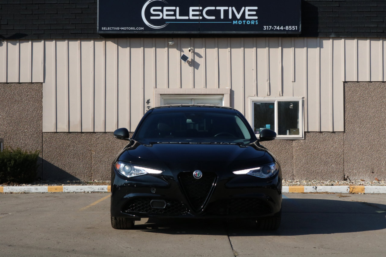 Used 2021 Alfa Romeo Giulia Ti w/ Nero Edizione image 4