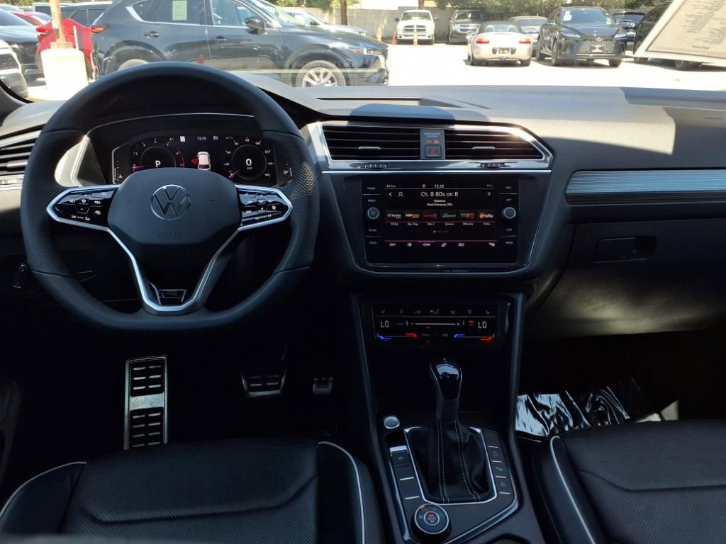 Used 2022 Volkswagen Tiguan SEL R-Line image 20