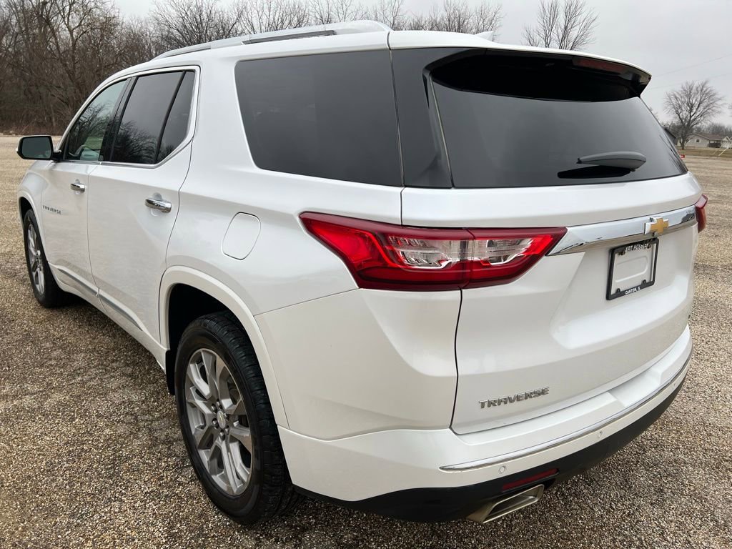 Used 2019 Chevrolet Traverse Premier w/ Driver Confidence II Package image 3