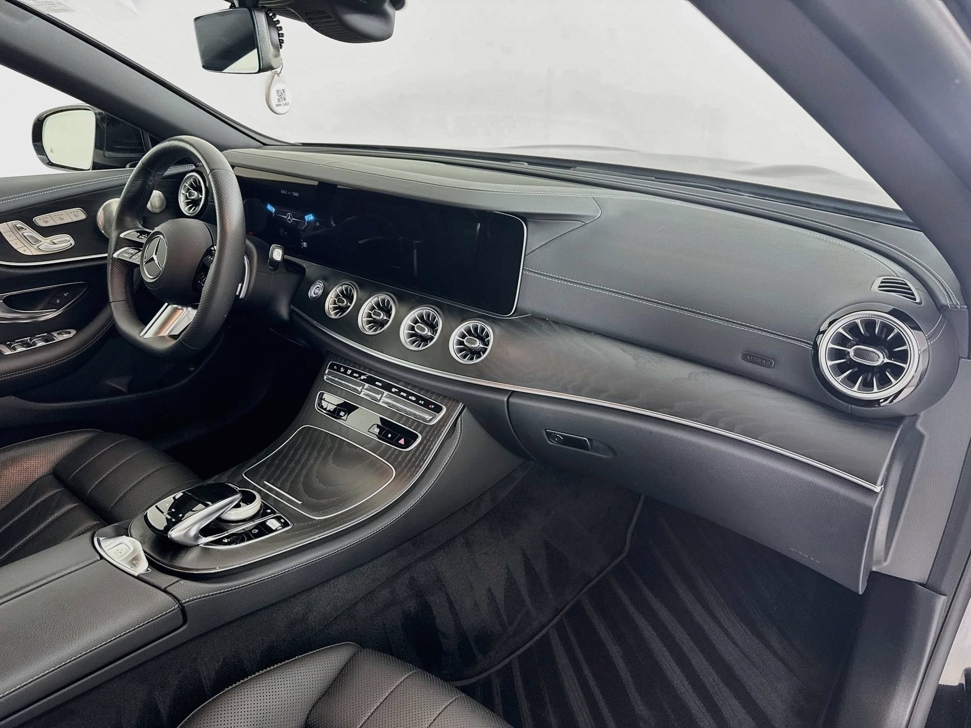 Used 2023 Mercedes-Benz E 450 Cabriolet image 30