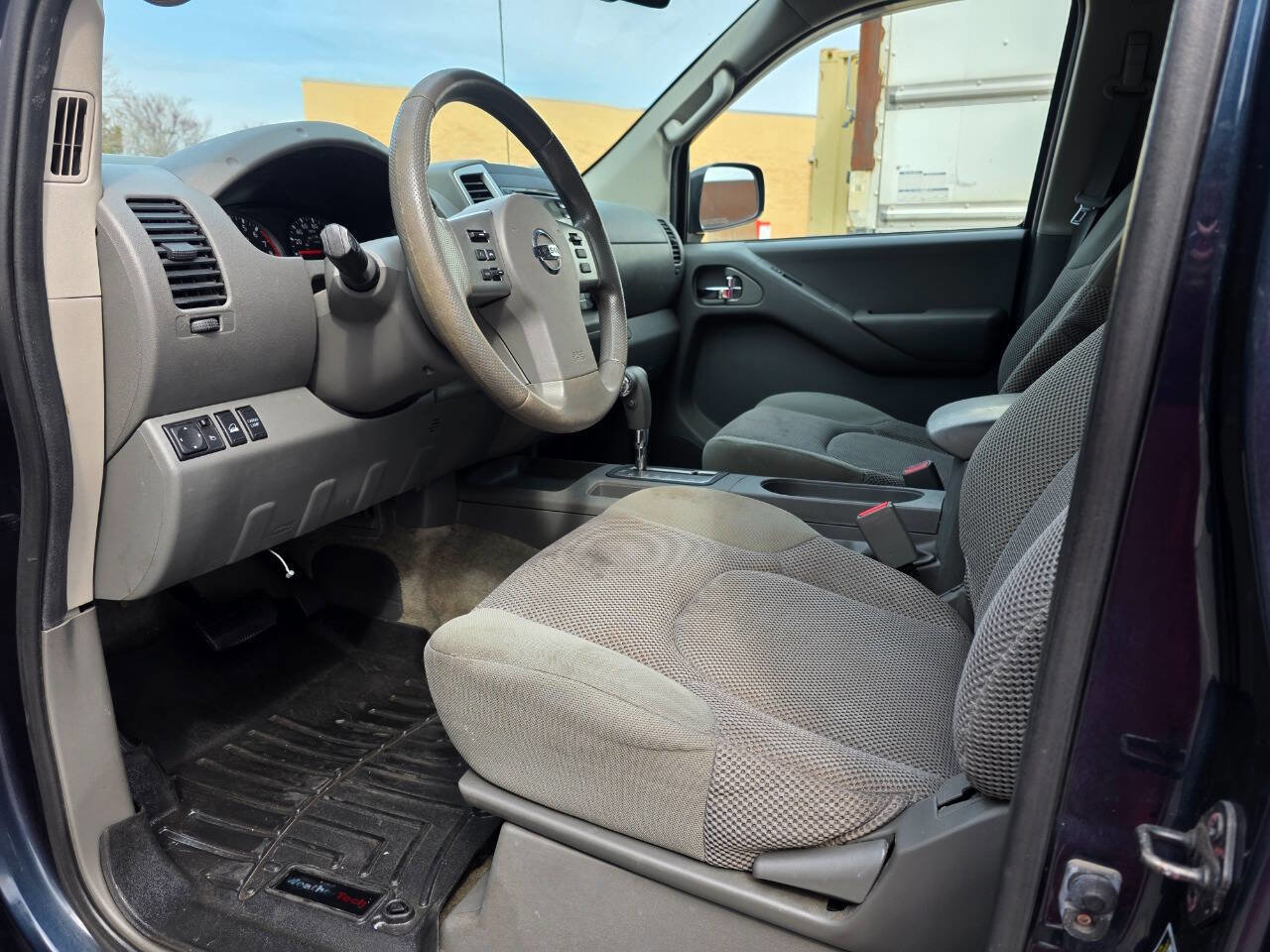 Used 2013 Nissan Frontier SV w/ SV Value Truck Pkg image 12