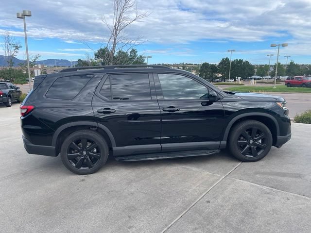 Used 2025 Honda Pilot Black Edition image 11