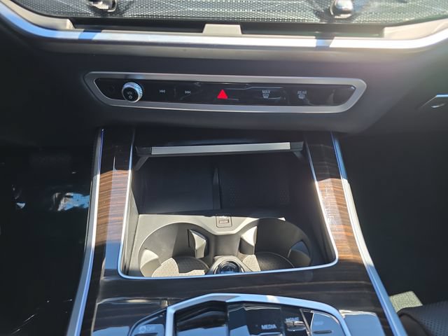Used 2024 BMW X5 xDrive40i w/ Parking Assistance Package AWD/4WD image 27