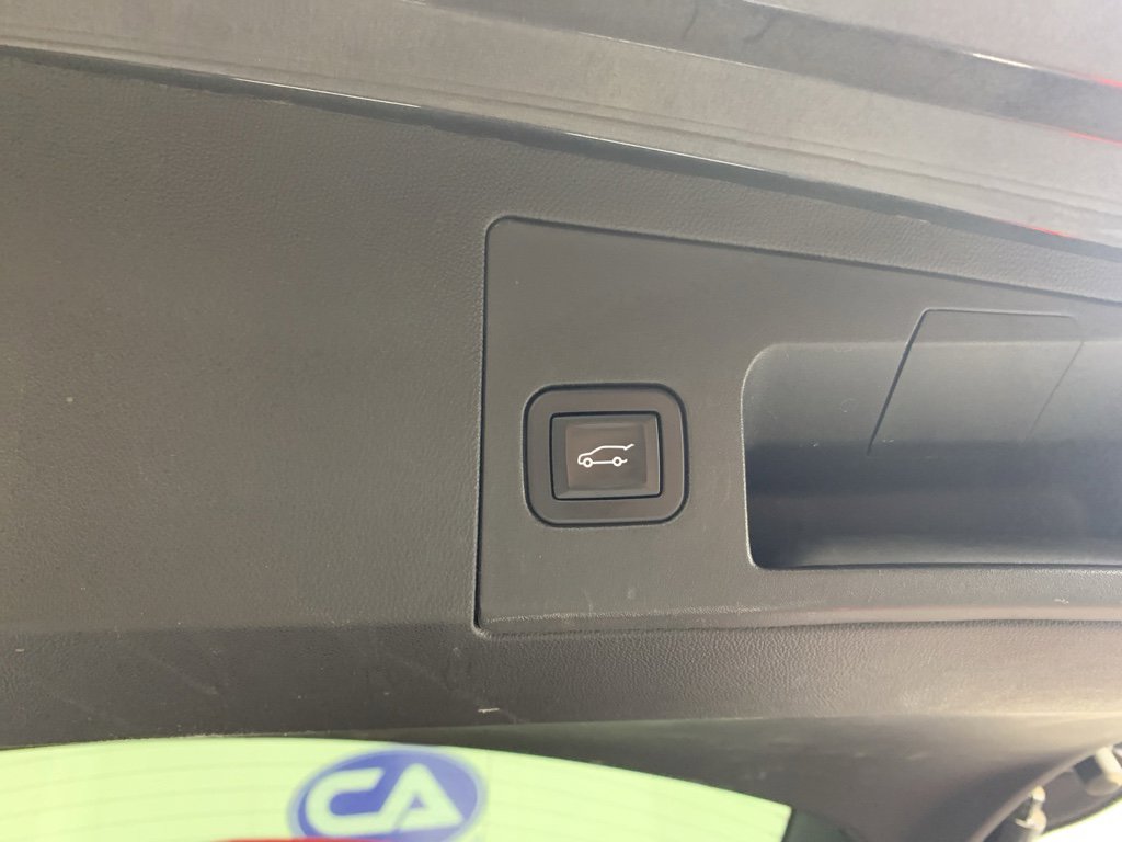 Used 2017 Cadillac XT5 Luxury w/ Driver Awareness Package image 33