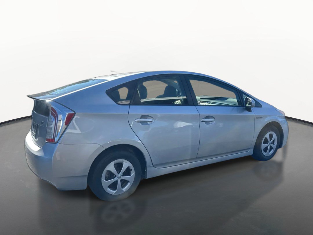 Used 2013 Toyota Prius Two FWD image 3