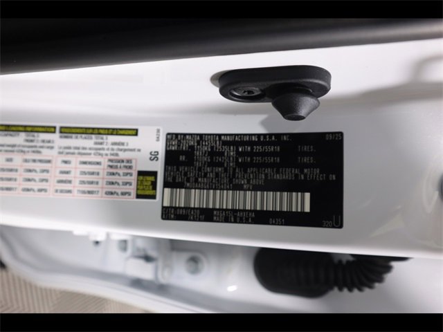 Used 2026 Toyota Corolla Cross XLE w/ Convenience Package image 33