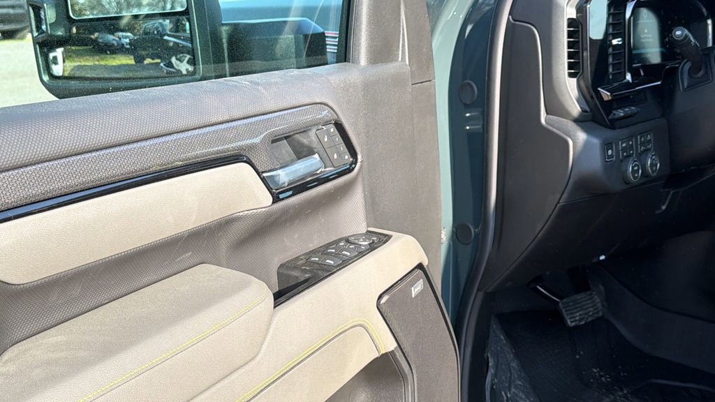 New 2026 Chevrolet Silverado 2500 ZR2 image 12