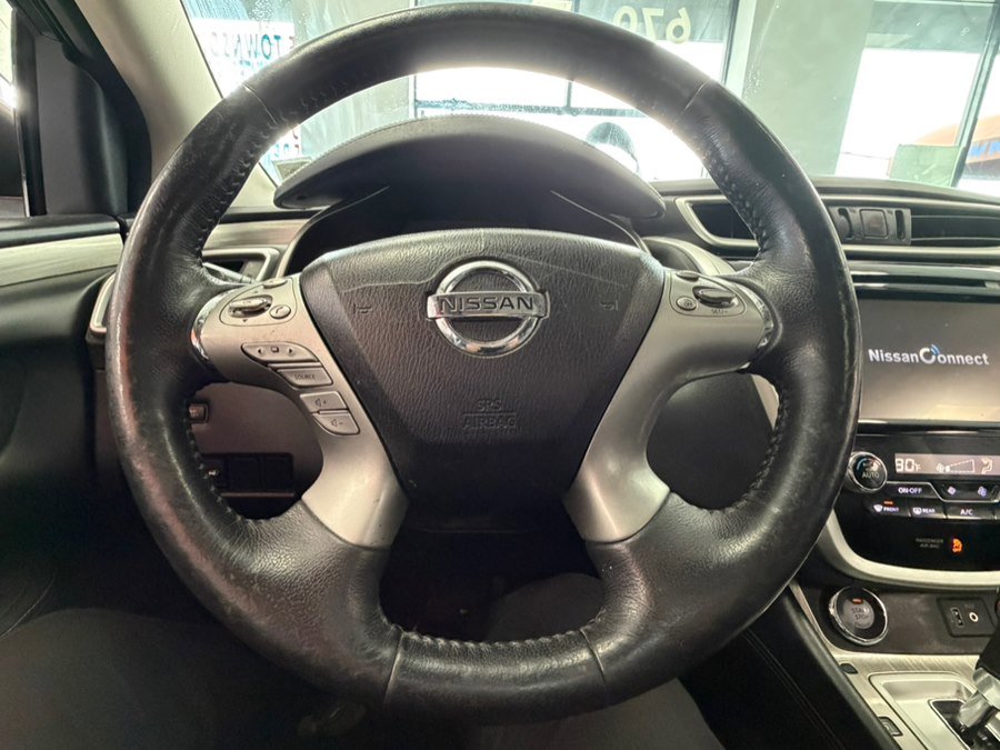 Used 2018 Nissan Murano SV image 38