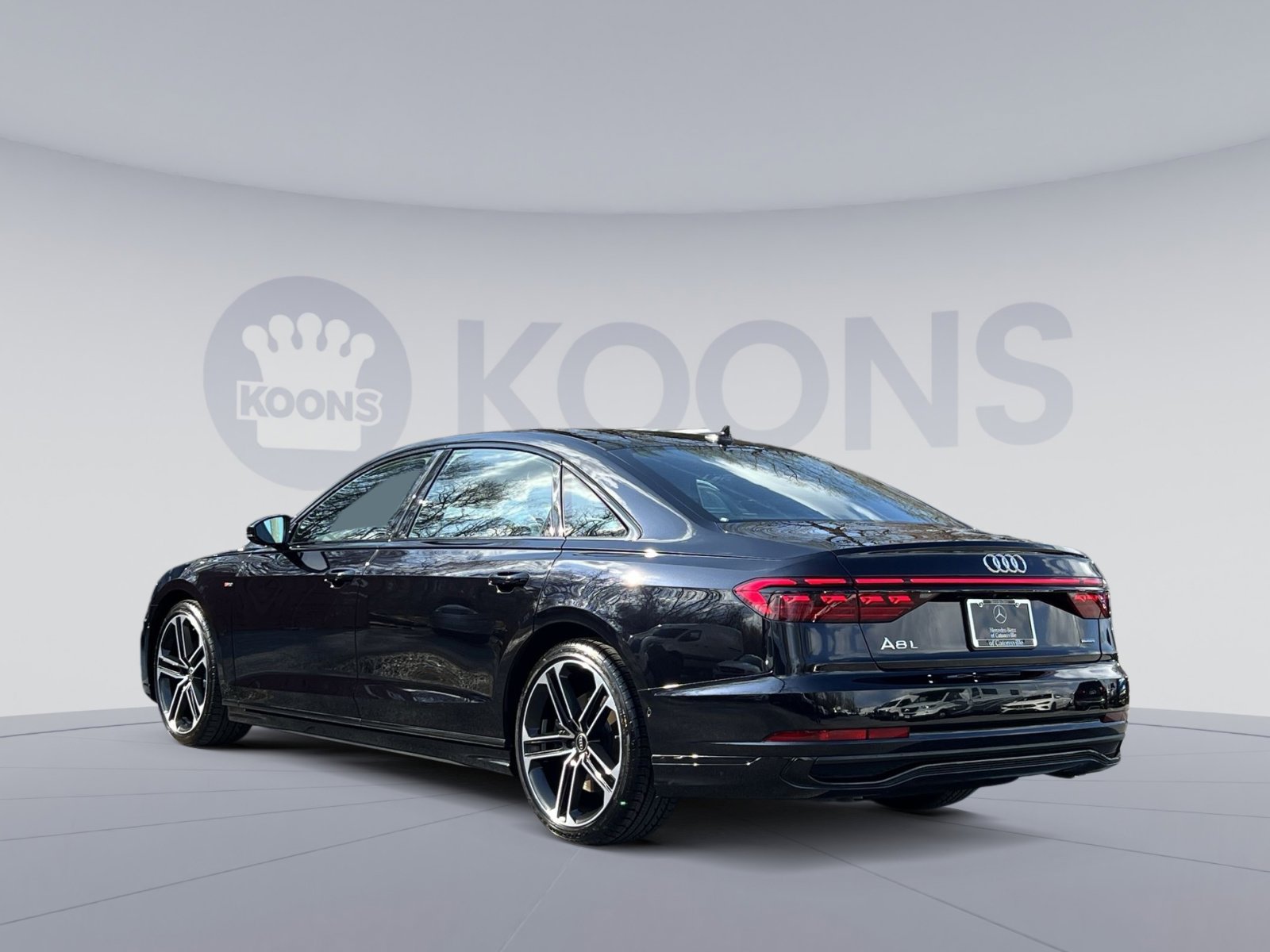 Used 2025 Audi A8 L 3.0T image 4