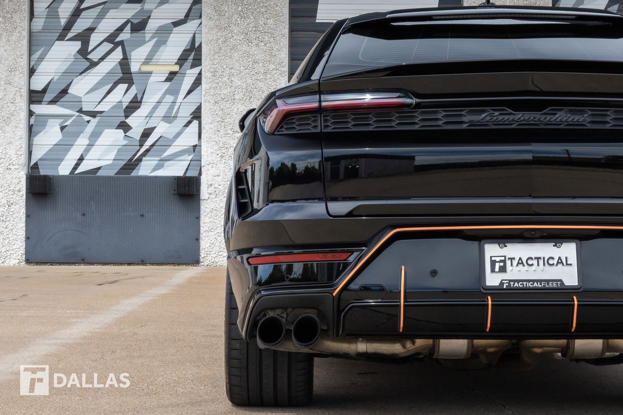 Used 2025 Lamborghini Urus SE image 14