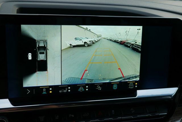 Used 2025 Chevrolet Silverado 2500 LT w/ Trail Boss Package image 3