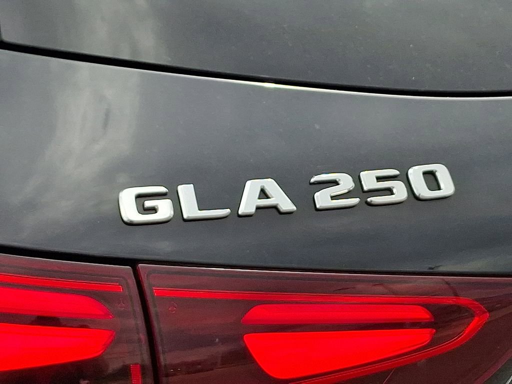 Used 2025 Mercedes-Benz GLA 250 4MATIC image 29