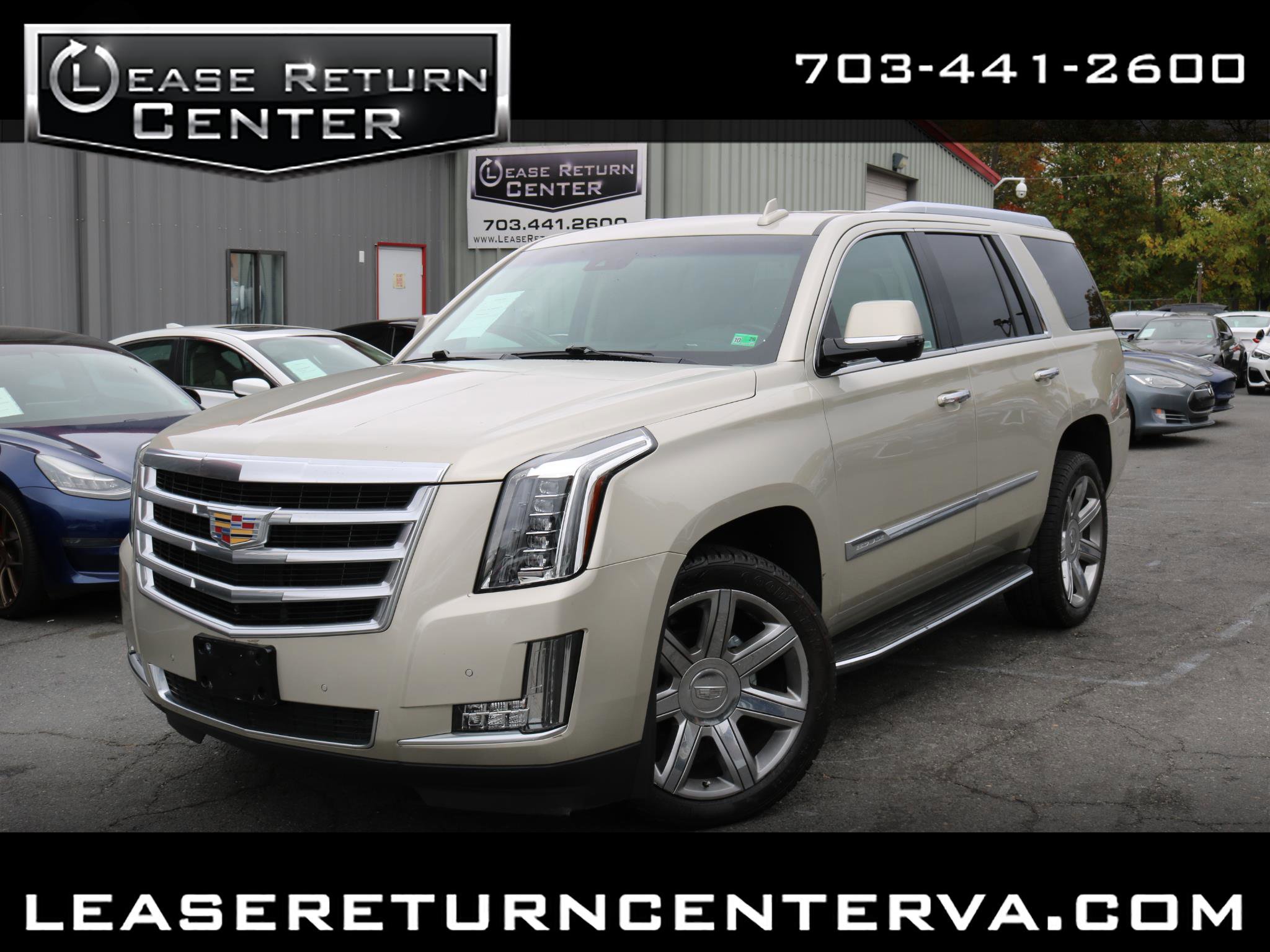 Used 2015 Cadillac Escalade Luxury image 1