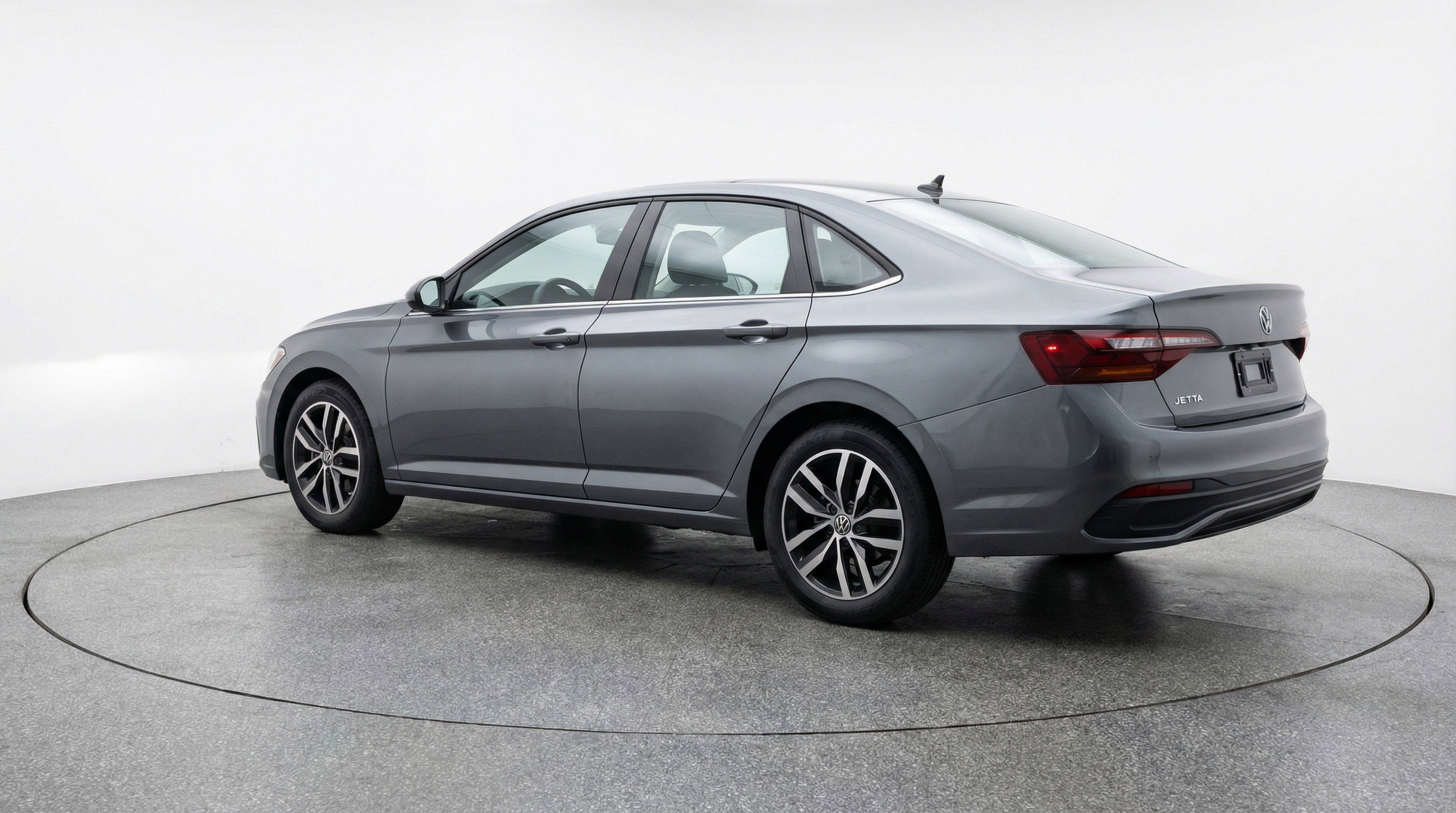 Used 2025 Volkswagen Jetta SE FWD image 6