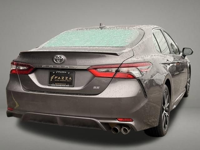Used 2023 Toyota Camry SE FWD image 5