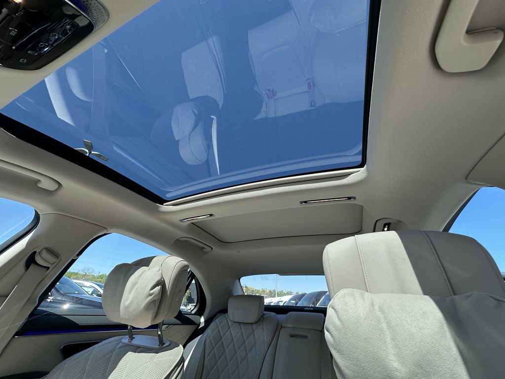 New 2026 Mercedes-Benz S 580e 4MATIC Sedan image 34
