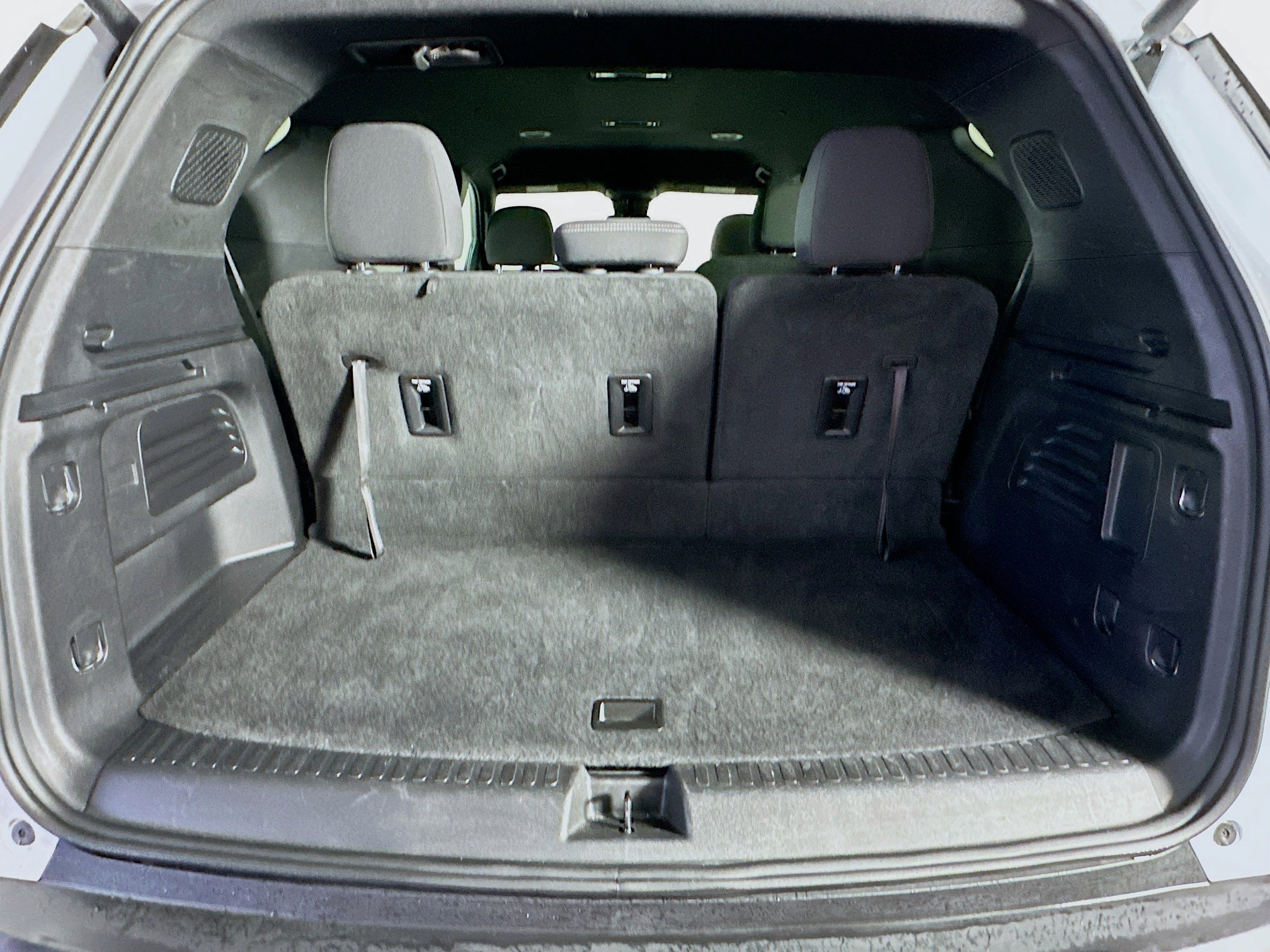 Used 2025 Chevrolet Traverse LT image 30