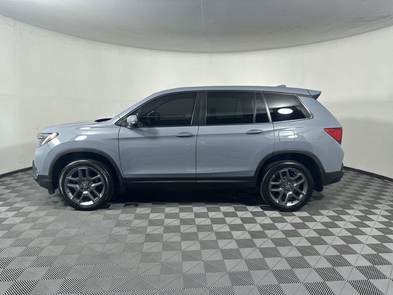 Used 2023 Honda Passport EX-L image 4