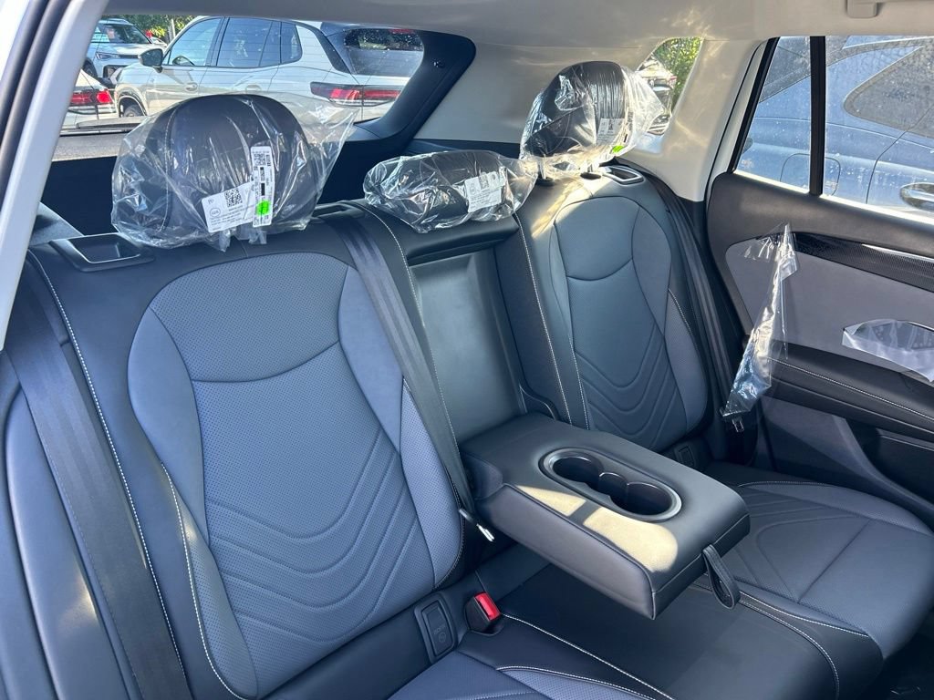 New 2026 Volkswagen Tiguan SE FWD image 48
