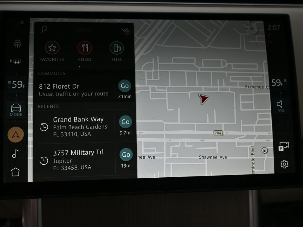 Used 2025 Land Rover Range Rover Autobiography image 9