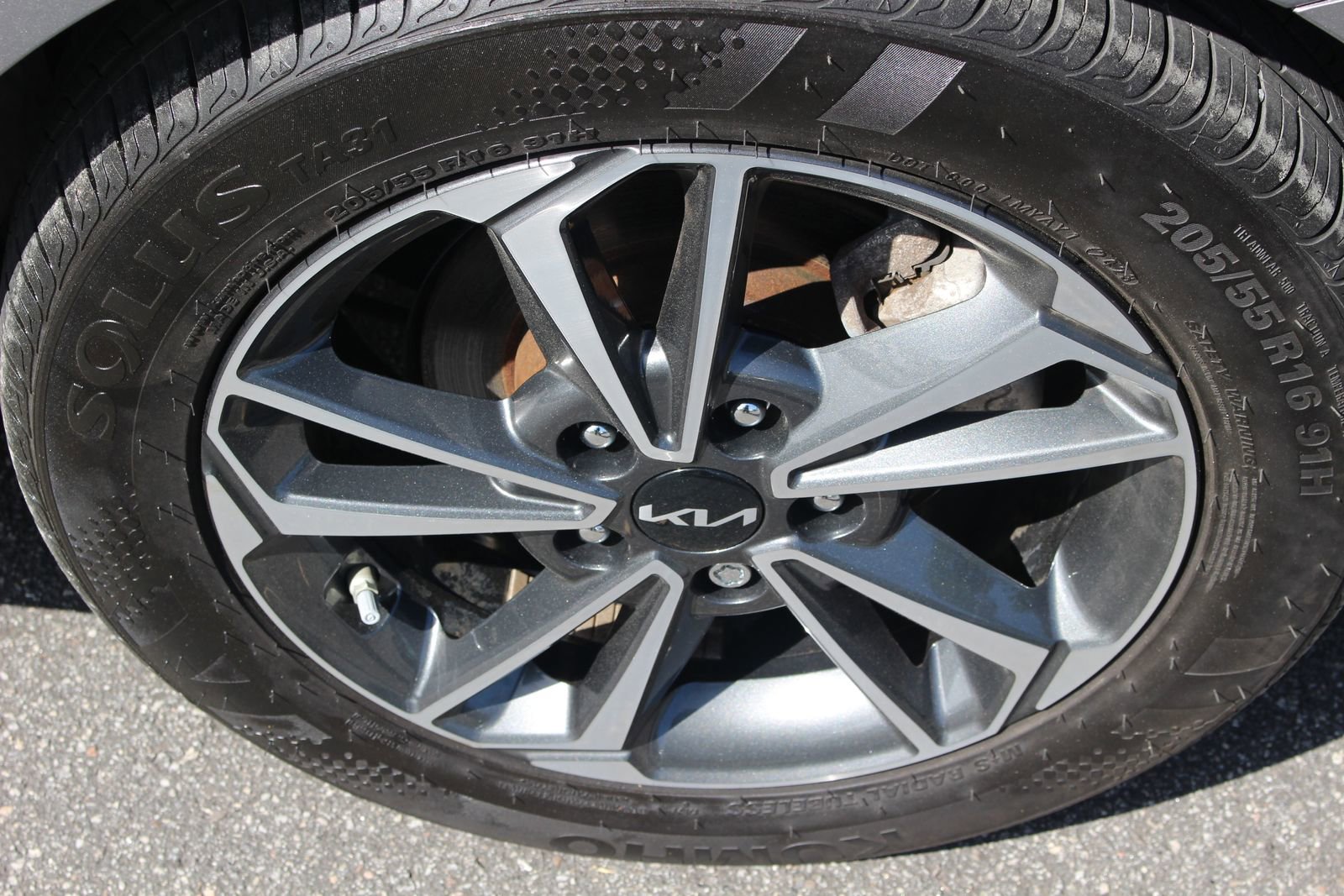 Certified 2023 Kia Forte LXS image 13