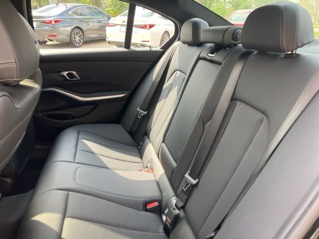 Used 2025 BMW 330i xDrive Sedan w/ Convenience Package image 31