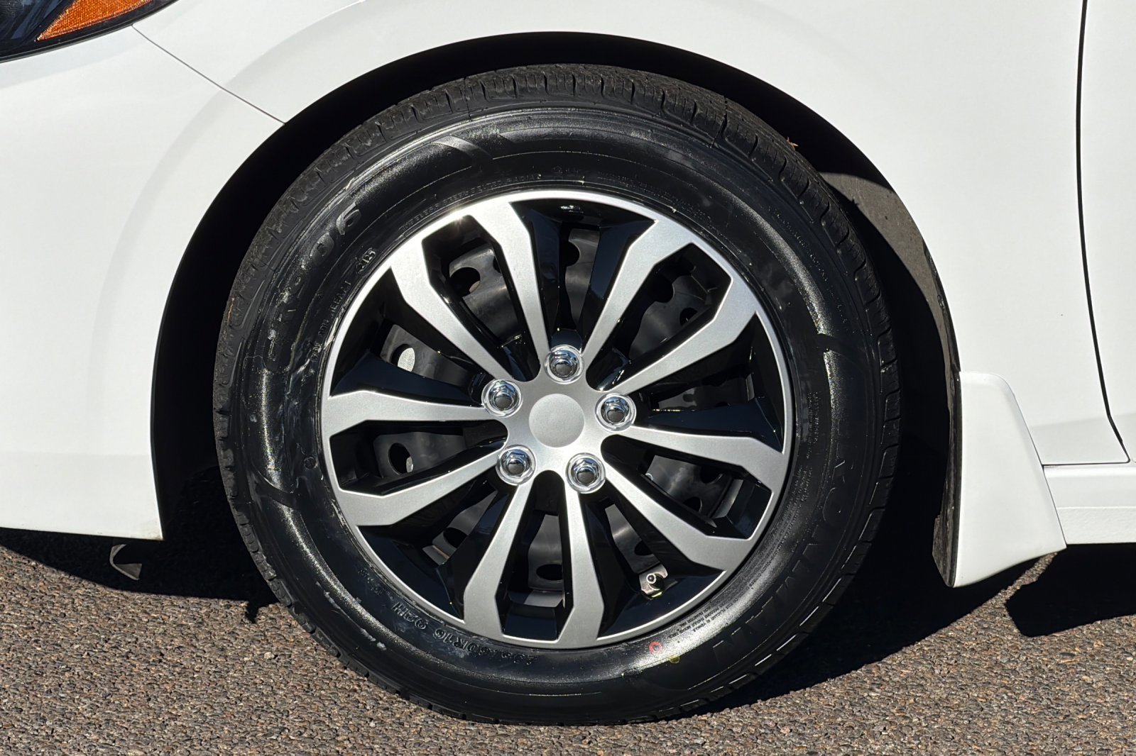 Used 2024 Nissan Sentra S image 25