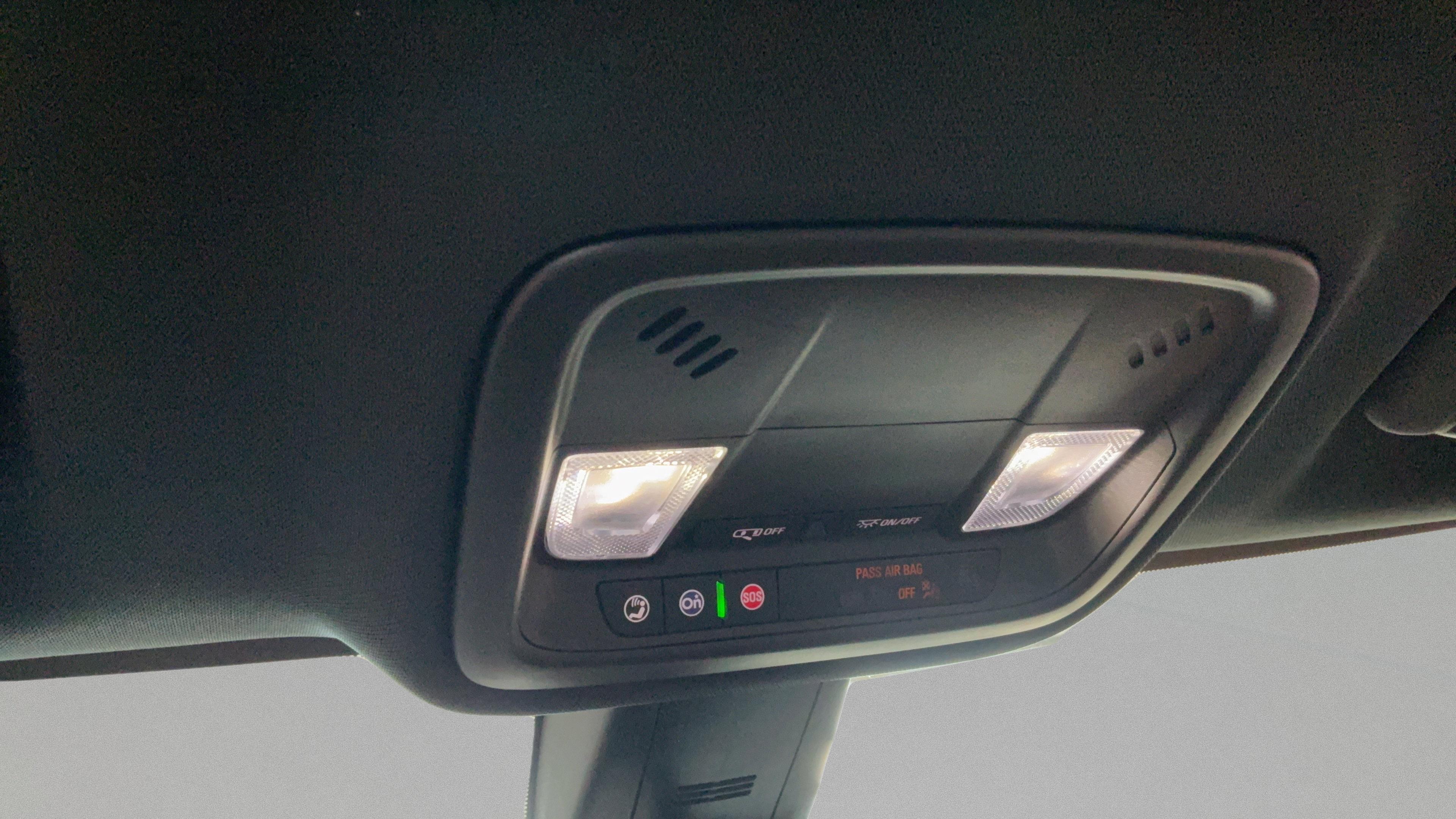 Used 2022 Chevrolet Traverse LS FWD image 19