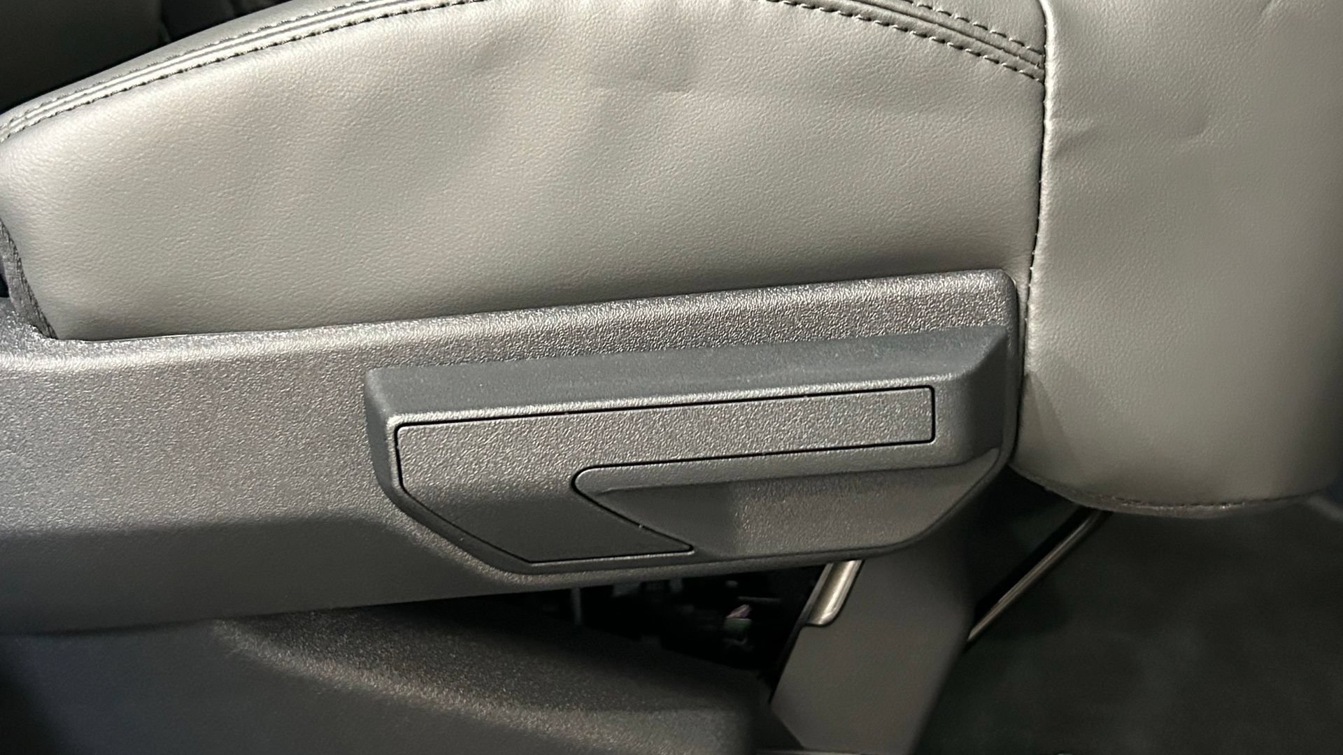 New 2027 Ford Expedition Active AWD/4WD image 71