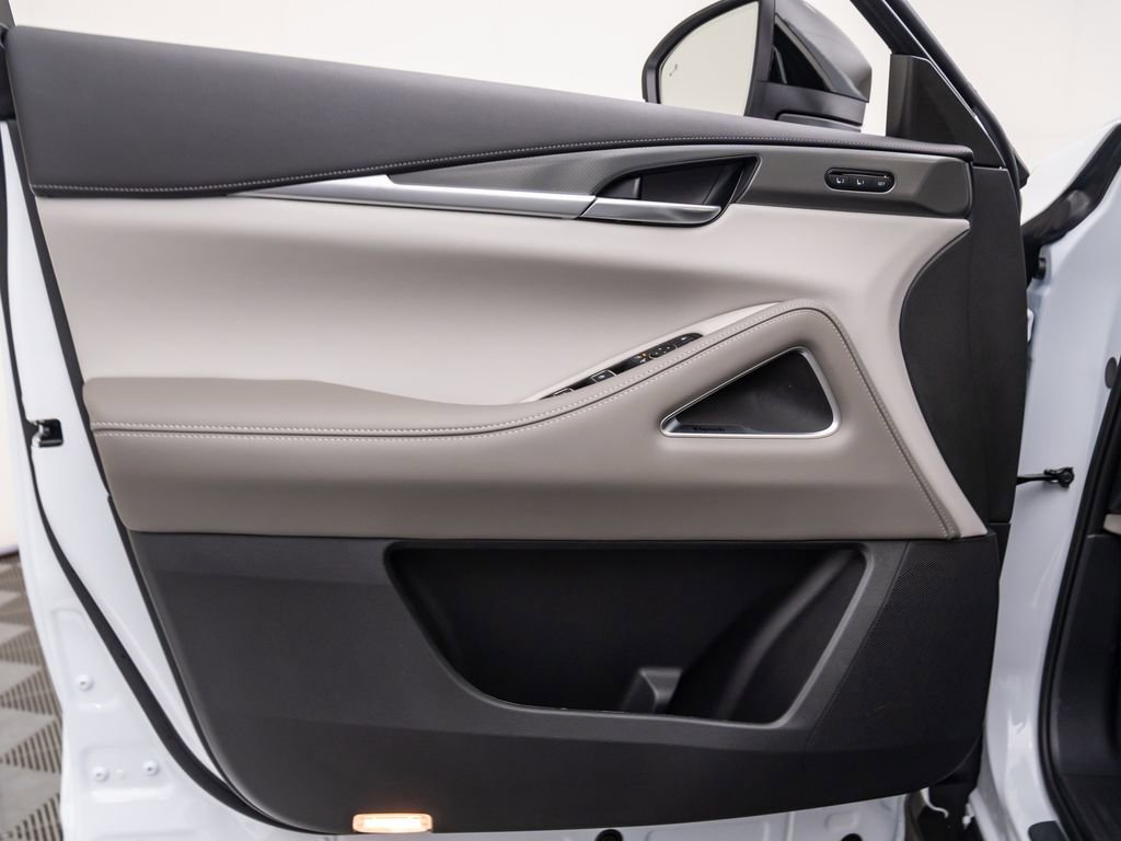 New 2026 INFINITI QX60 Luxe w/ Cargo Package image 12