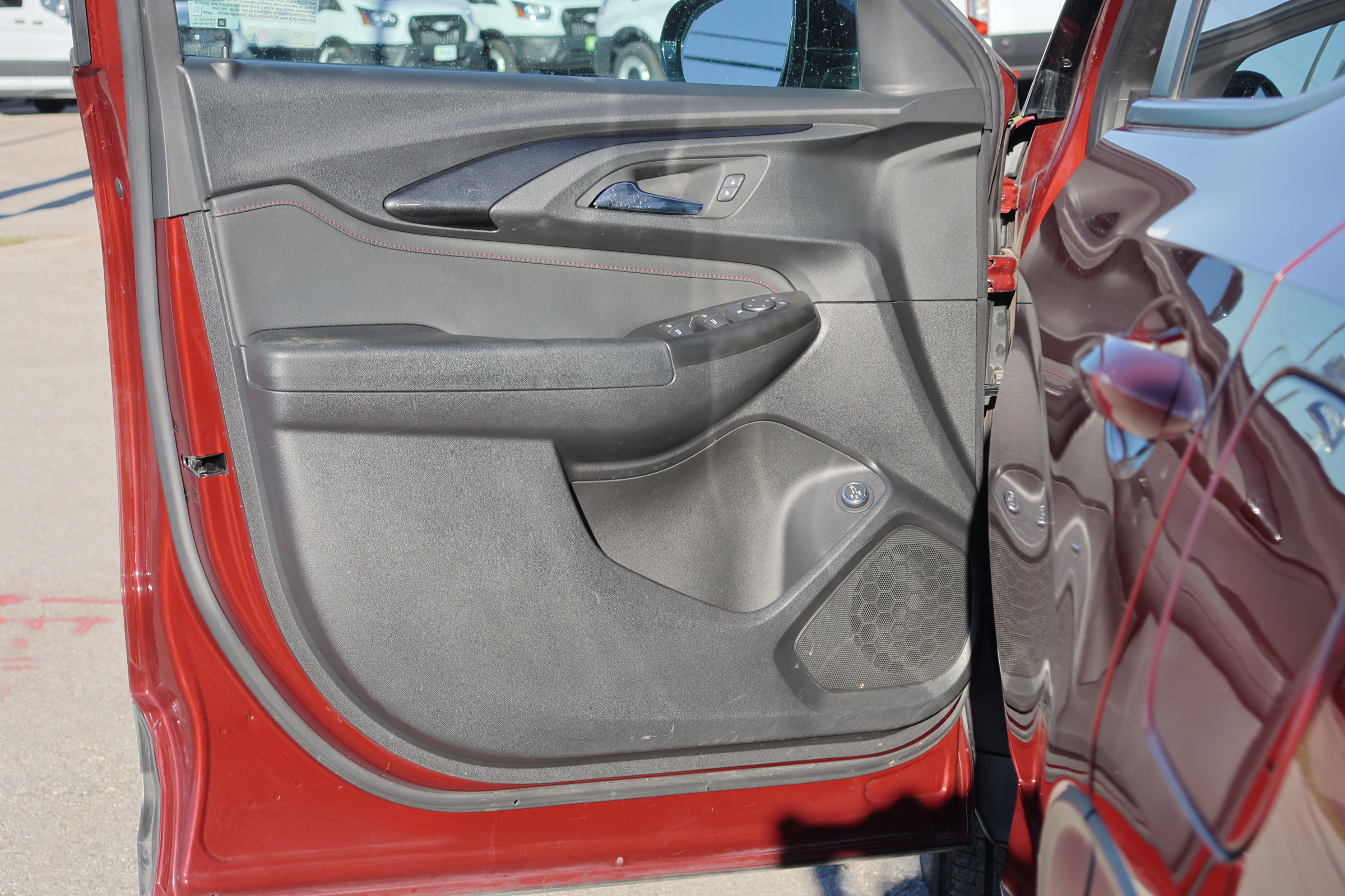 Used 2022 Chevrolet TrailBlazer RS w/ Sun and Liftgate Package image 24