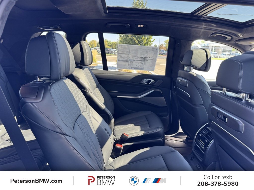 New 2026 BMW X7 M60i image 23