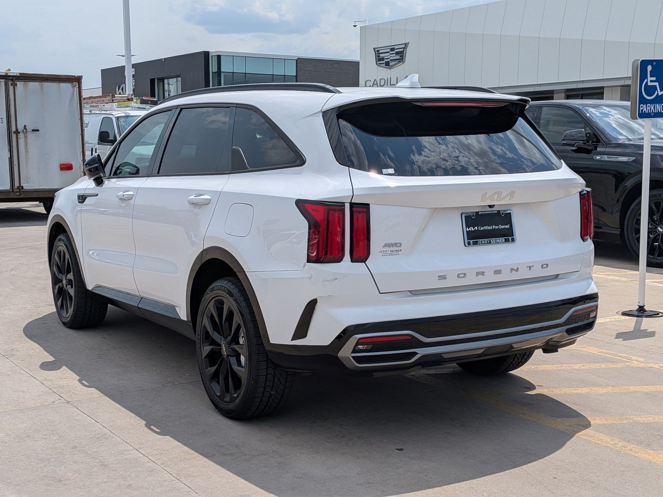 Certified 2022 Kia Sorento SX AWD/4WD image 3