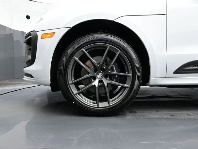 New 2026 Porsche Macan Turbo image 6